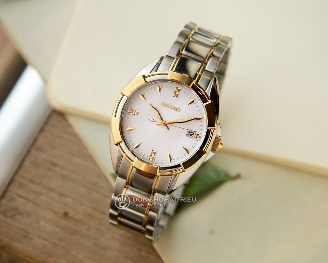 Đồng hồ Seiko nữ mạ vàng với mặt kính Sapphire cao cấp