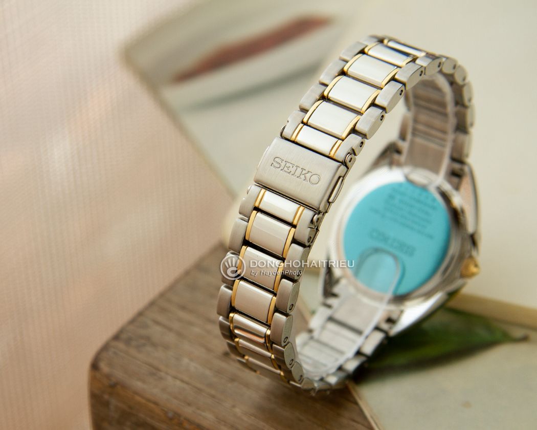 Đồng hồ Seiko nữ dây kim loại SKK886P1 với bộ máy Quartz