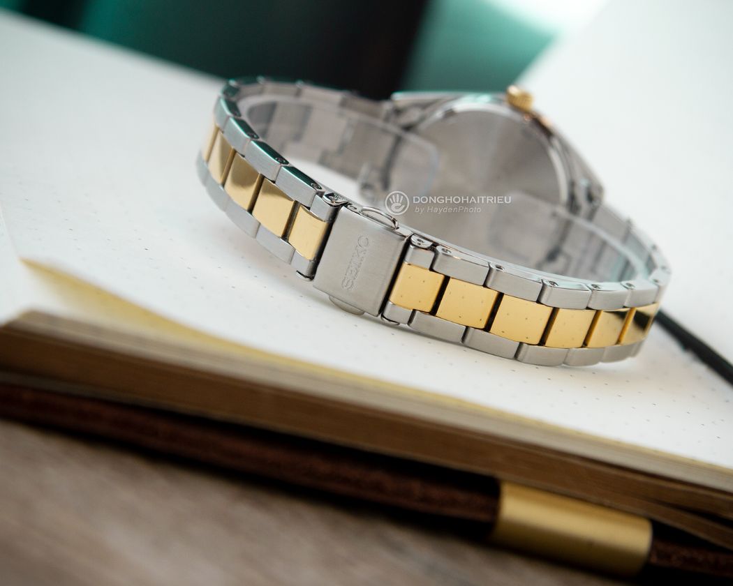 Dây Demi và mặt sau Seiko SUR354P1 máy Quartz