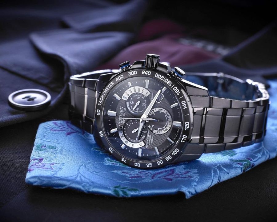 Đồng hồ Citizen 3 mặt số, 6 kim với tính năng Perpetual