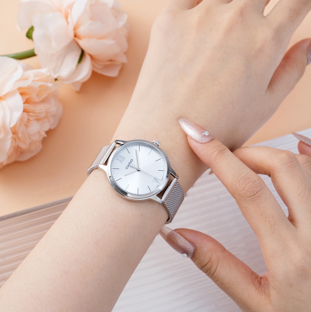 Đồng hồ Casio nữ mặt tròn chính hãng