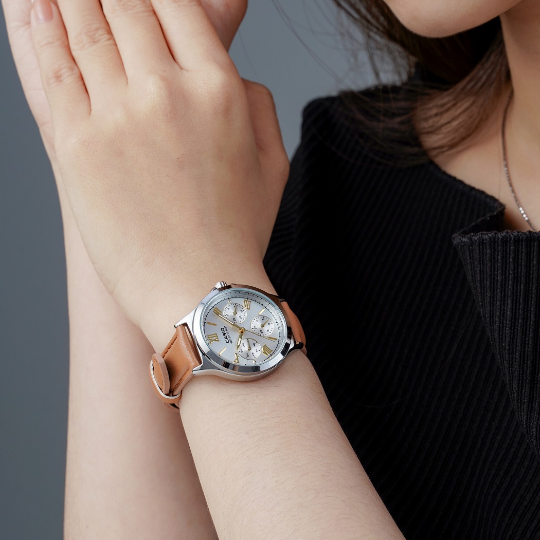 Đồng hồ Casio nữ mặt tròn chính hãng