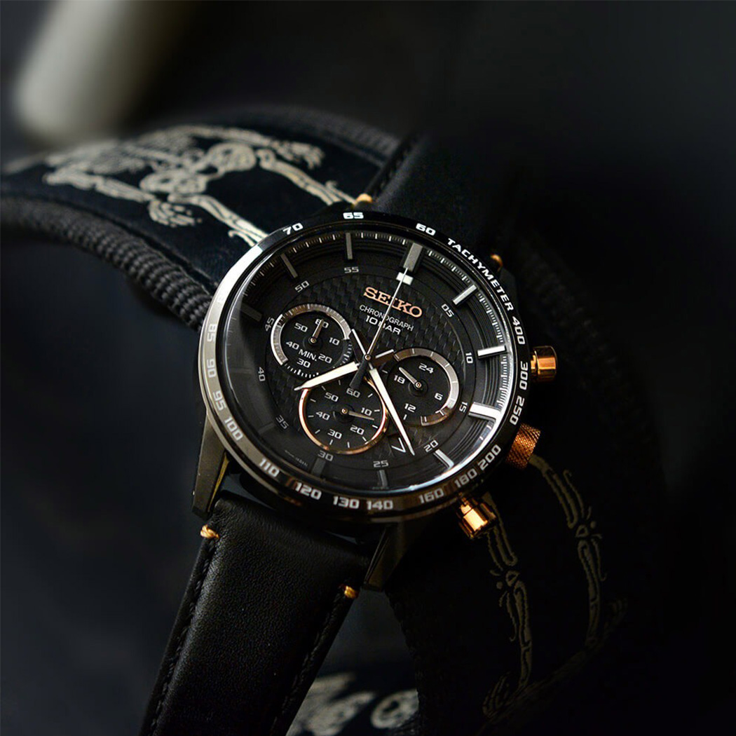 Seiko SSB361P1 có chức năng bấm giờ, máy Quartz