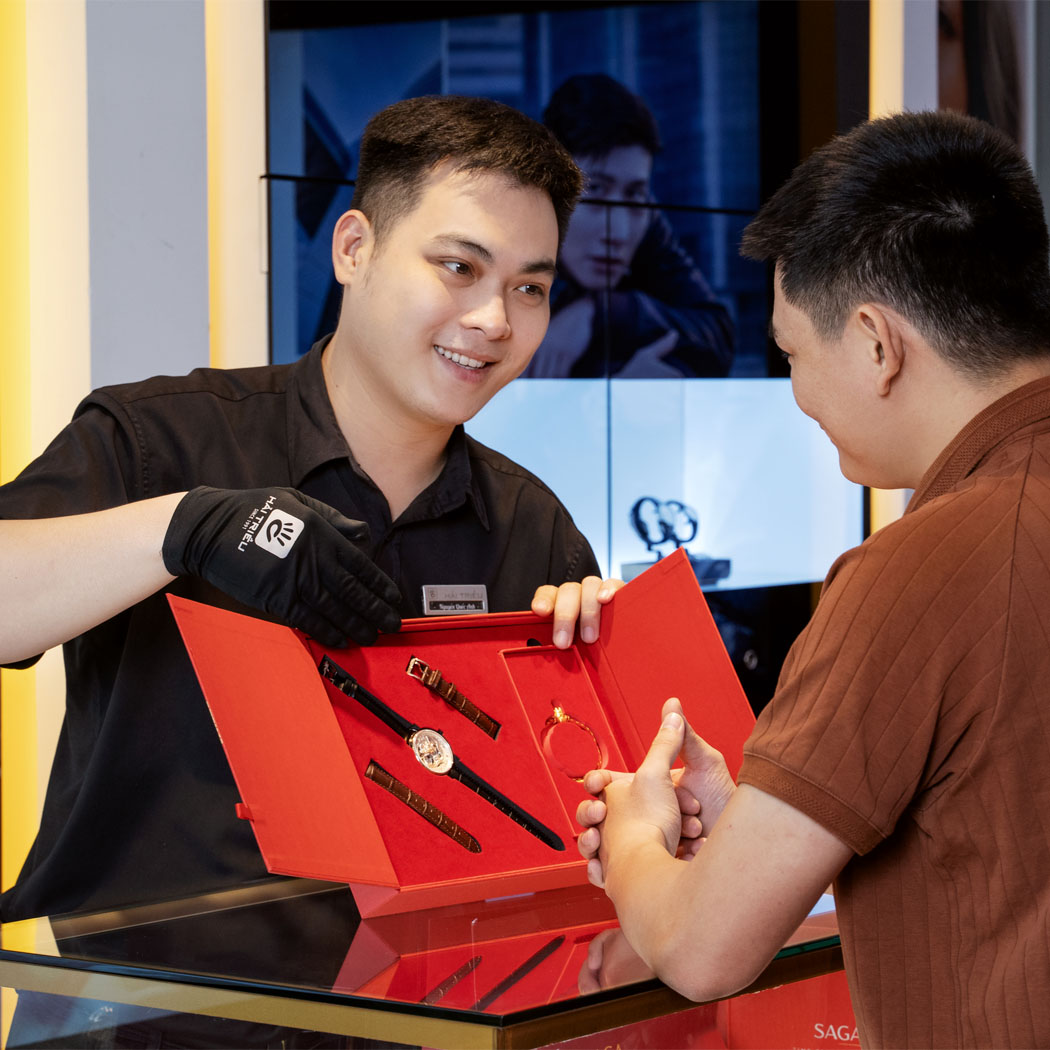 Nhân viên tại Hải Triều luôn phục vụ hết sức tận tâm mang lại trải nghiệm mua sắm đáng giá