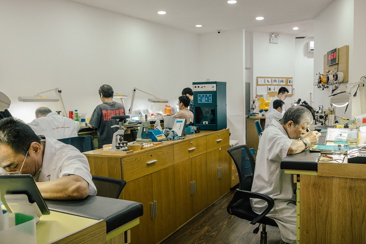 Trung tâm Bảo Dưỡng Đồng Hồ Hải Triều mang đến dịch vụ sửa chữa cho đồng hồ cao cấp