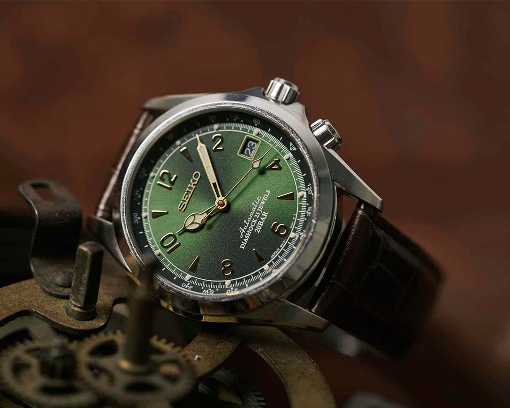 Thế hệ thứ 6 của Alpinist dòng SARB - ảnh SARB017 (xanh lá)