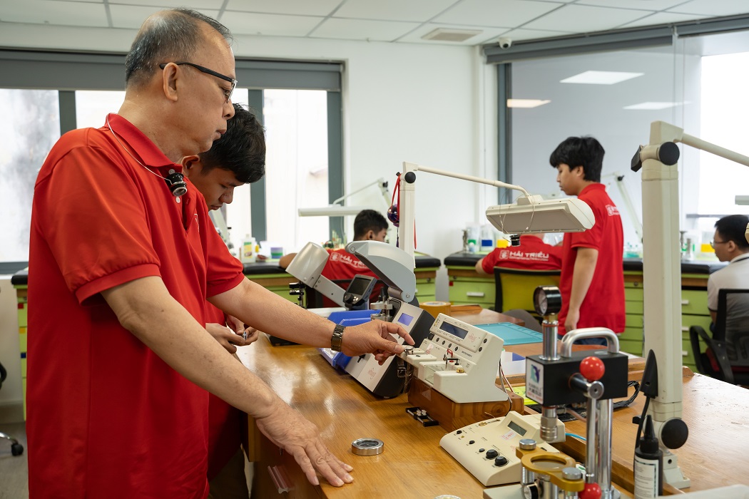 Bảo hành 5 năm về máy - Trung tâm bảo dưỡng và sửa chữa chuyên nghiệp
