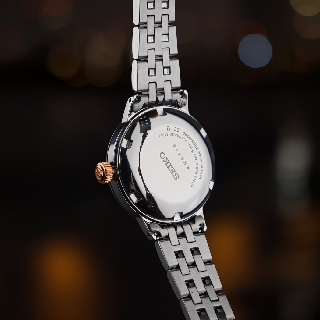 Đồng hồ Seiko nữ Automatic với mặt sau bóng bẩy