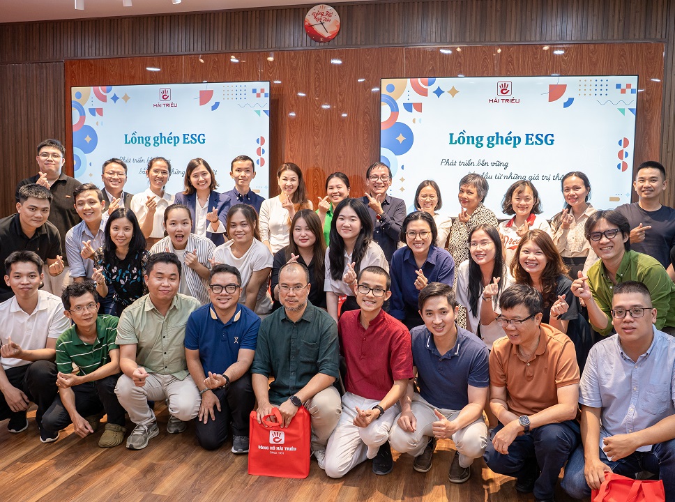 Đồng Hồ Hải Triều tiên phong áp dụng ESG: Hành trình bền vững trong bán lẻ