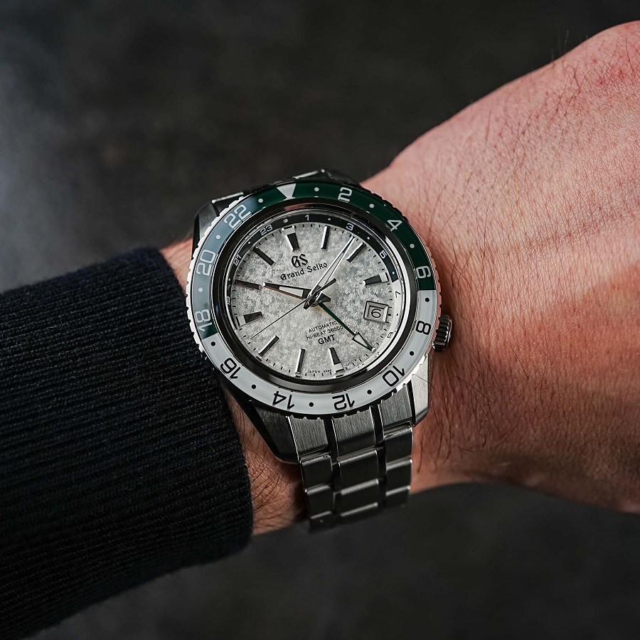 Grand Seiko SBGJ277 với kim GMT theo chuẩn giờ Greenwich
