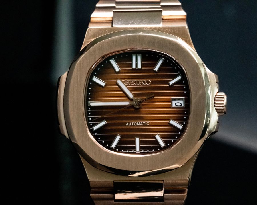 Seiko Mod Nautilus màu vàng sang trọng