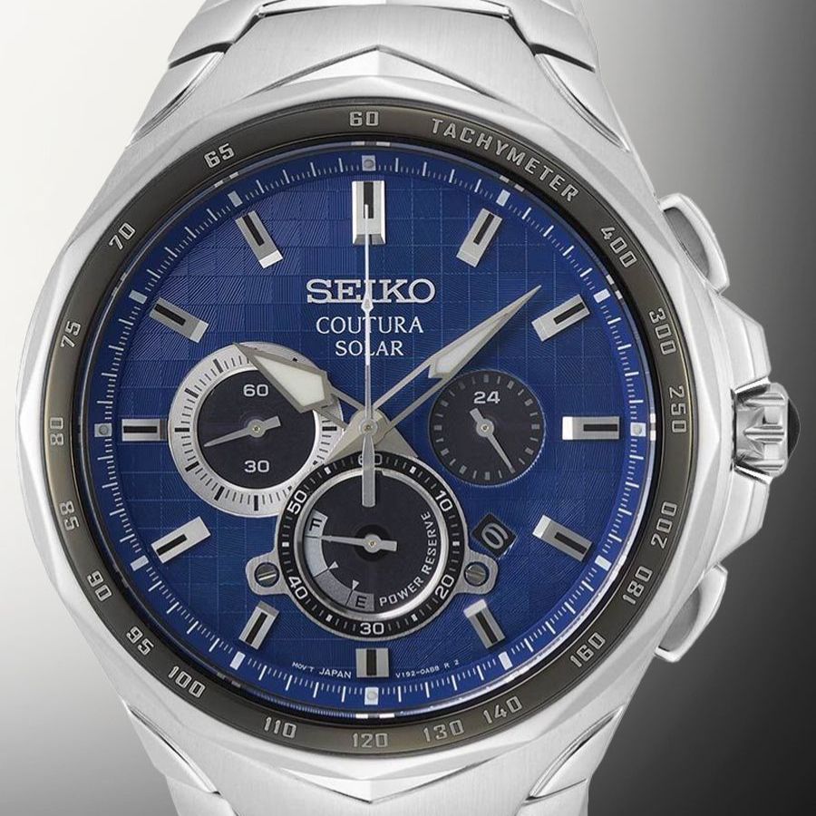 Seiko Coutura Perpetual Calendar với dây kim loại có mắt xích hình chữ V sang trọng, kèm 3 mặt số phụ