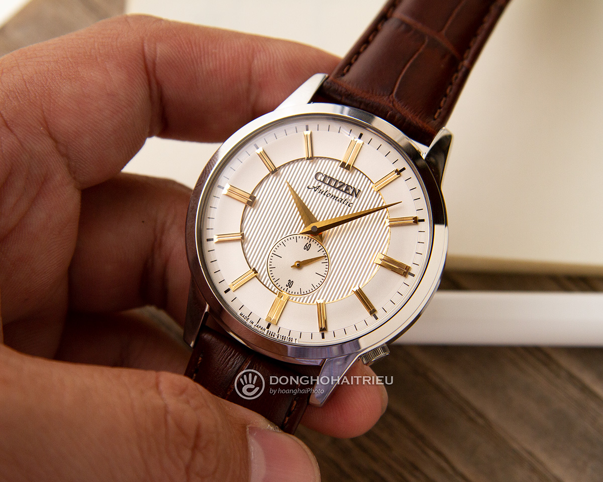 Citizen NK5000-12P mạ vàng ở cọc số