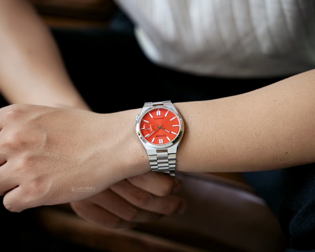 Citizen Tsuyosa x Pantone NJ0158-89W đỏ cam