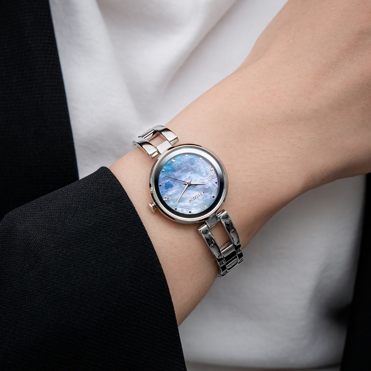 Citizen nữ dây lắc