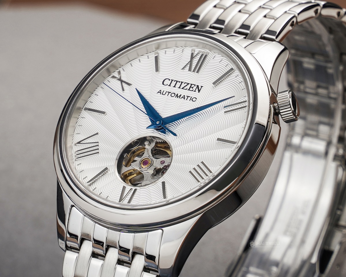 Cận cảnh Citizen Open heart lộ cơ