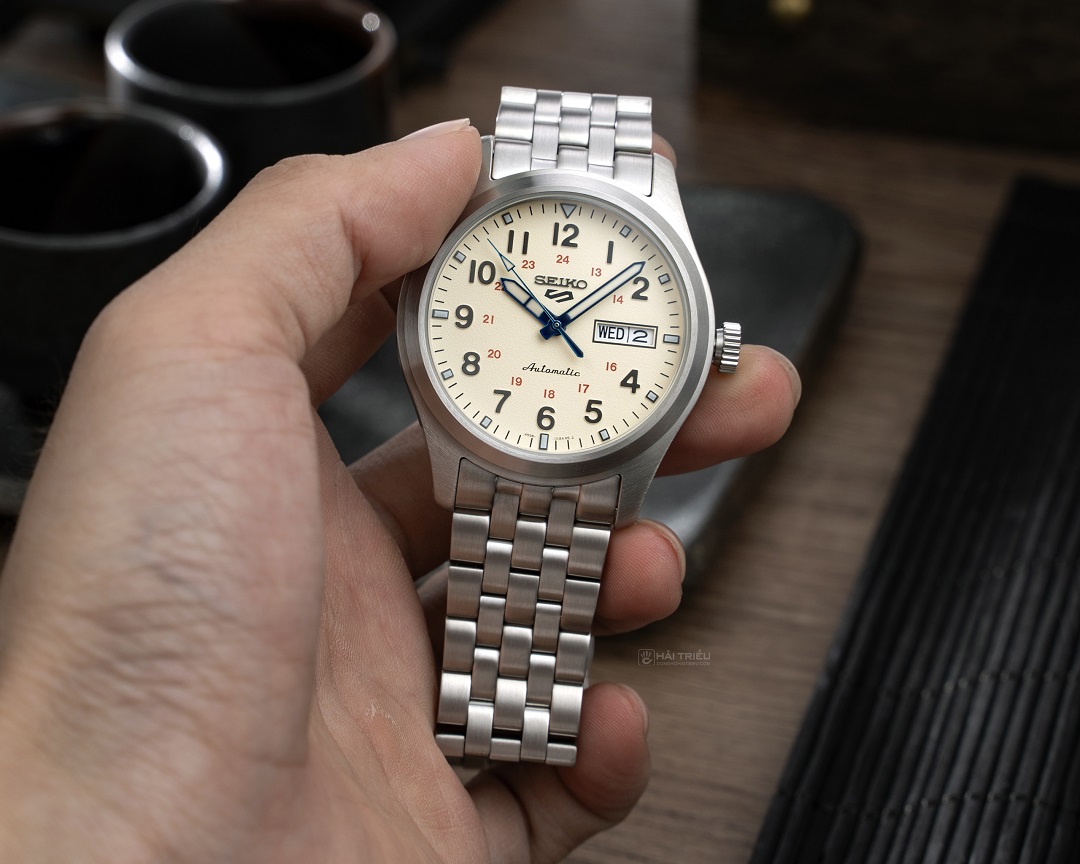 So sánh Tissot Couturier vs. Seiko 5 Sports