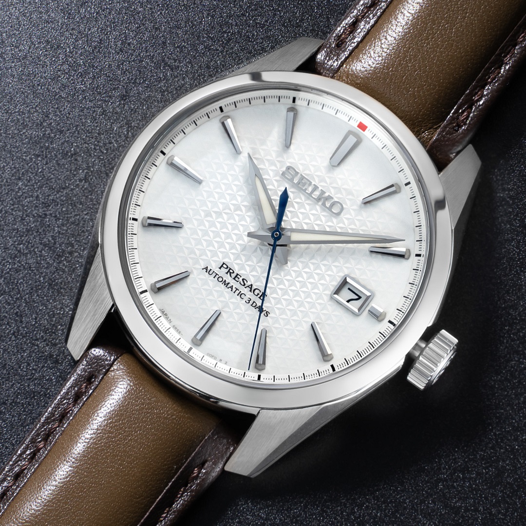 Ảnh: So sánh Tissot PRX 35mm vs. Seiko Presage Limited
