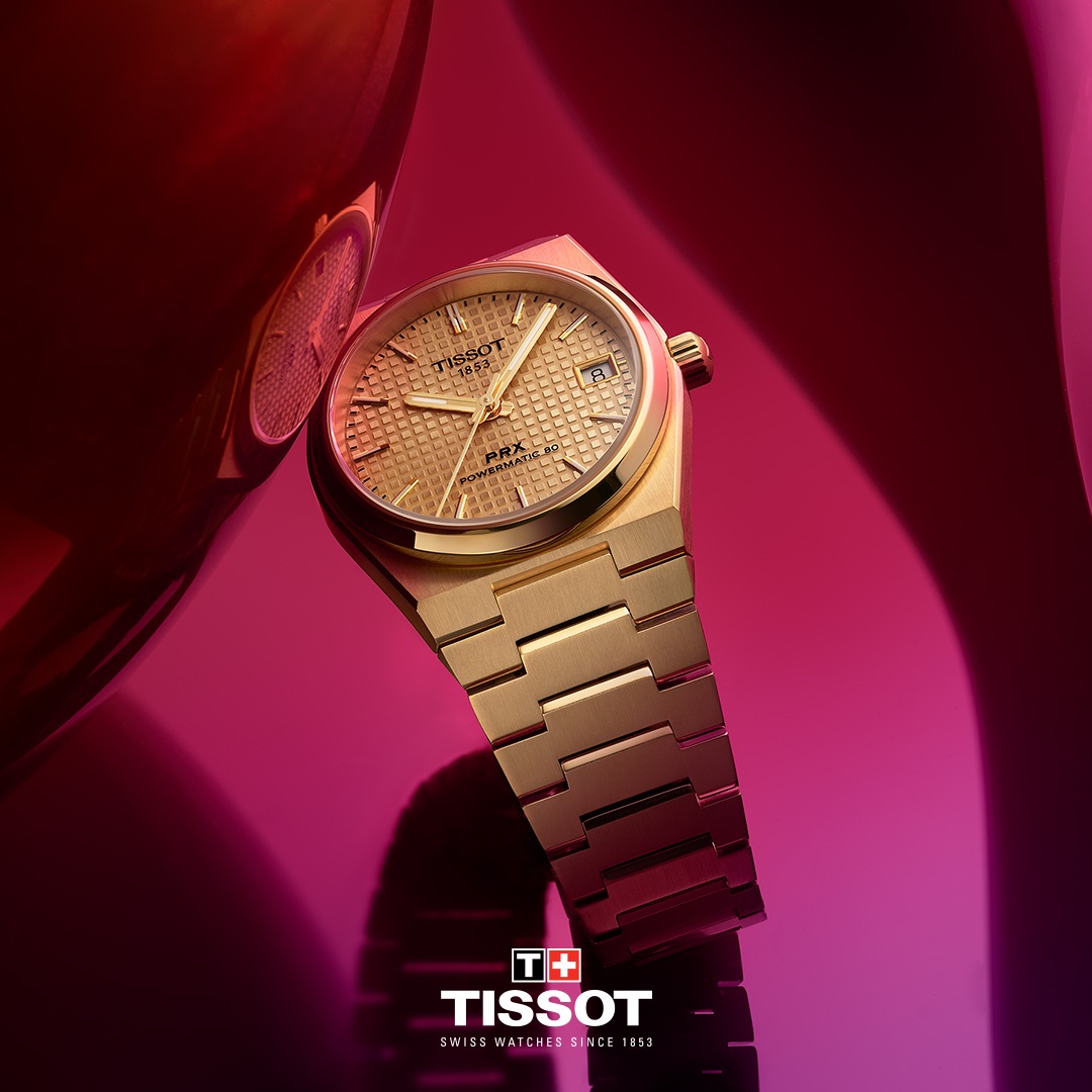 Tissot PRX Gold vẫn giữ được màu vàng sáng bóng theo thời gian và rất khó bị phai màu