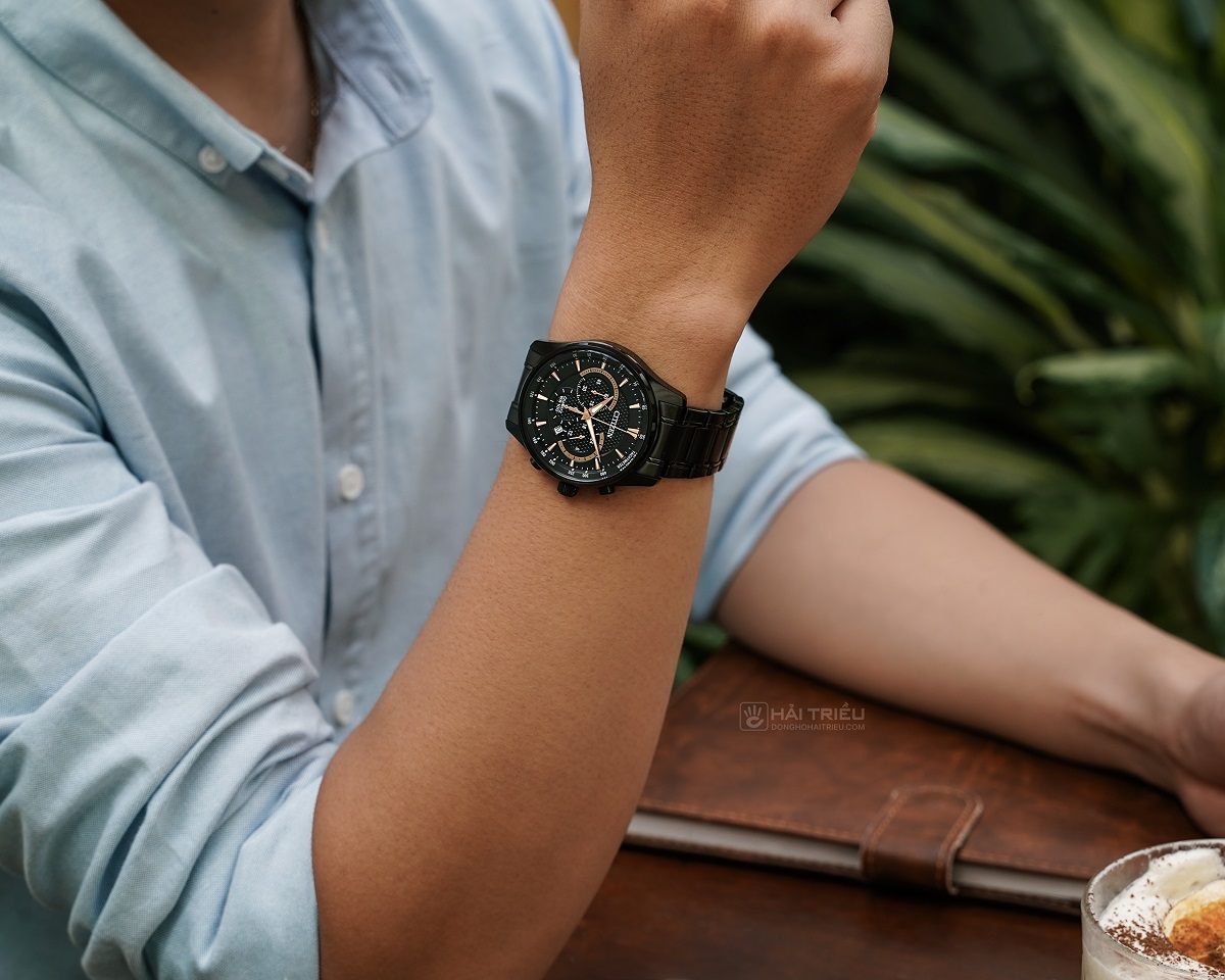 Citizen Chronograph bấm giờ từ 1/20 giây đến 60 phút