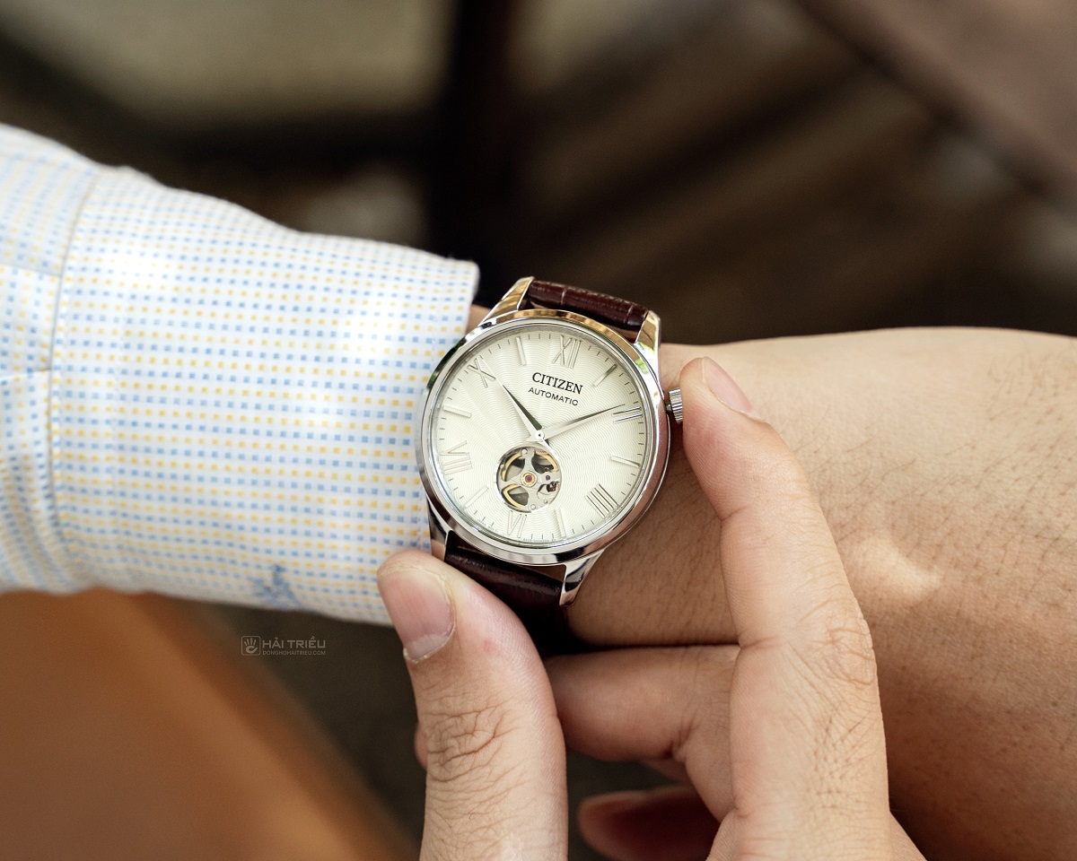 Trải nghiệm trên tay đồng hồ Citizen nam Automatic
