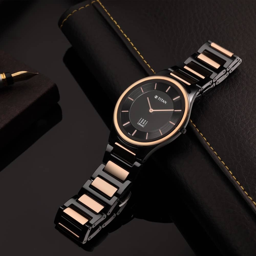 Đồng hồ Titan Edge
