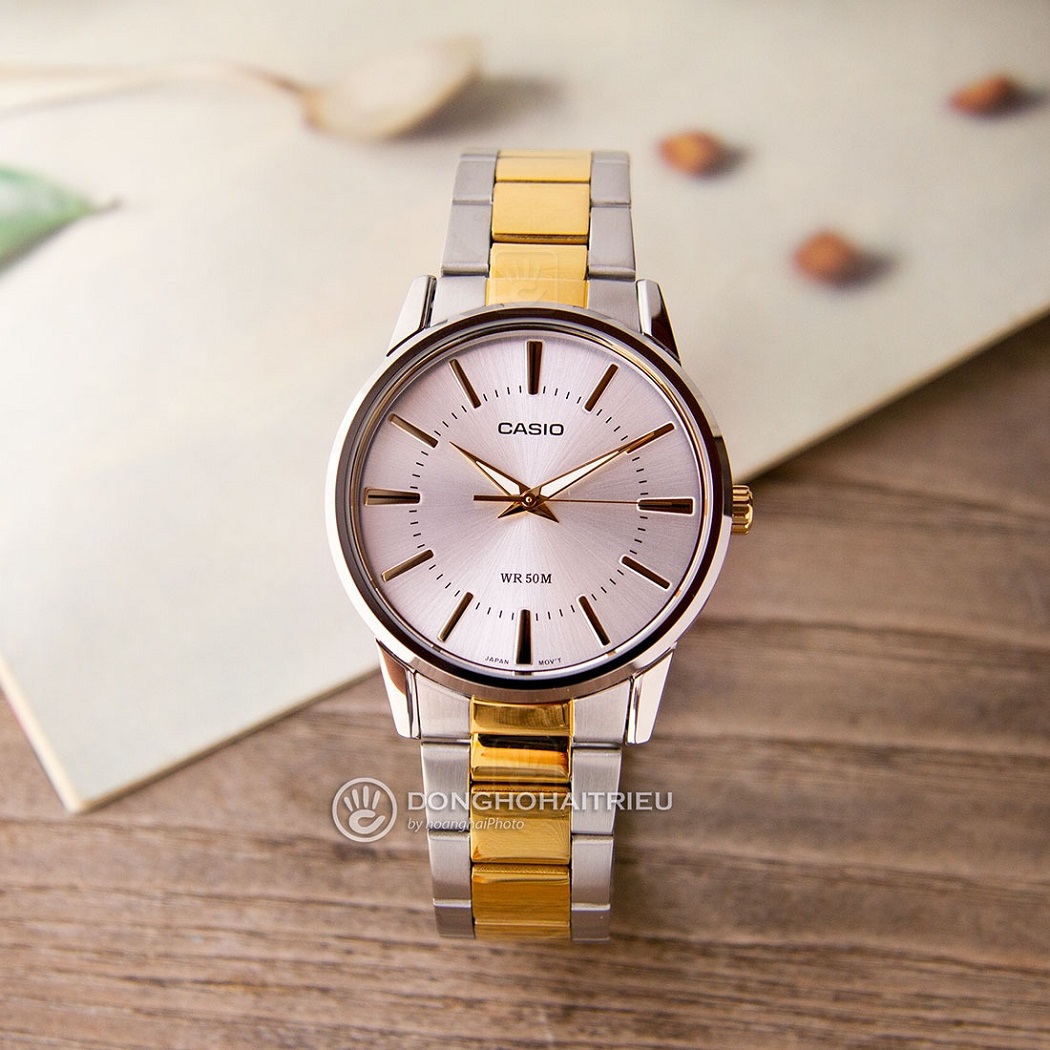 Đồng hồ Casio màu vàng Gold dây demi
