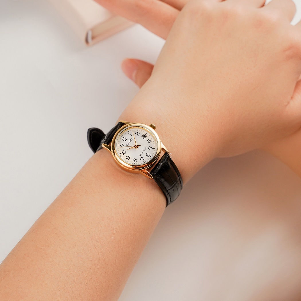 Đồng hồ Casio nữ màu đen