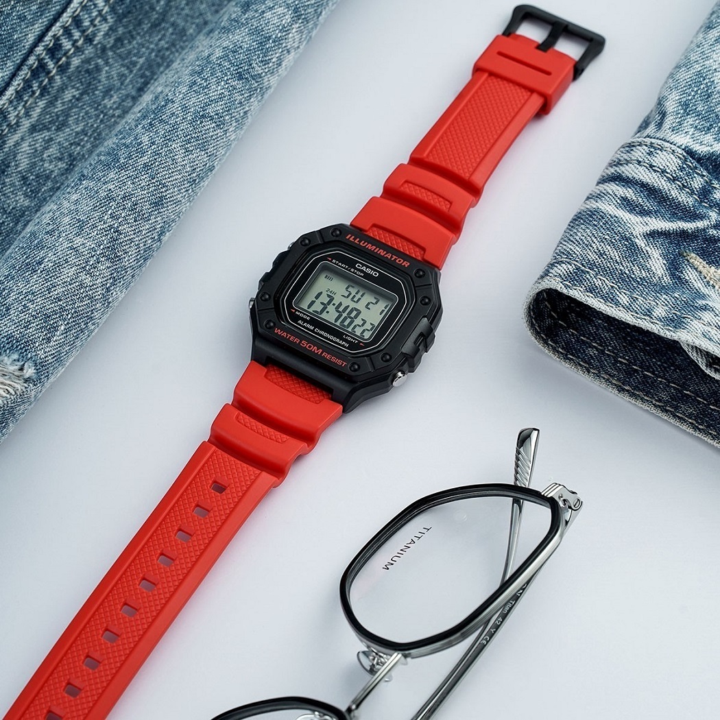 Đồng hồ Casio thể thao dây nhựa