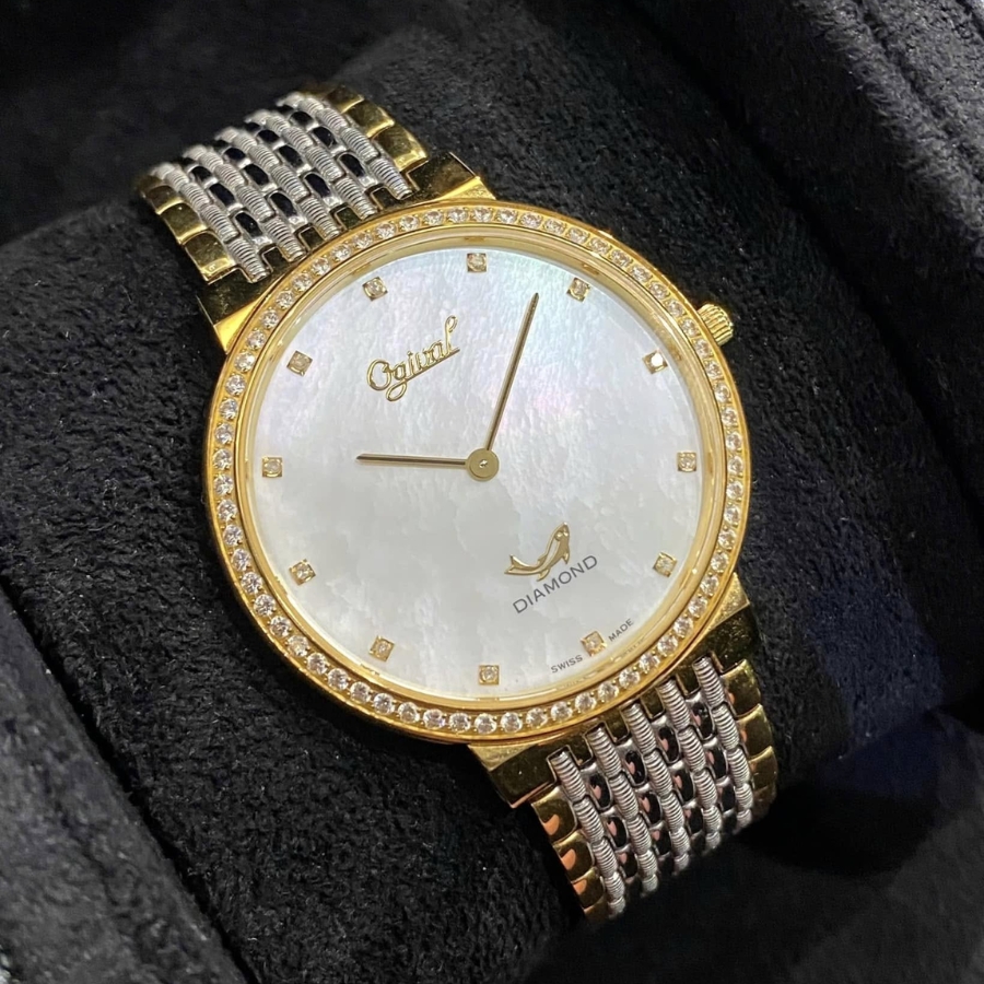 Đồng hồ Ogival sử dụng máy Quartz