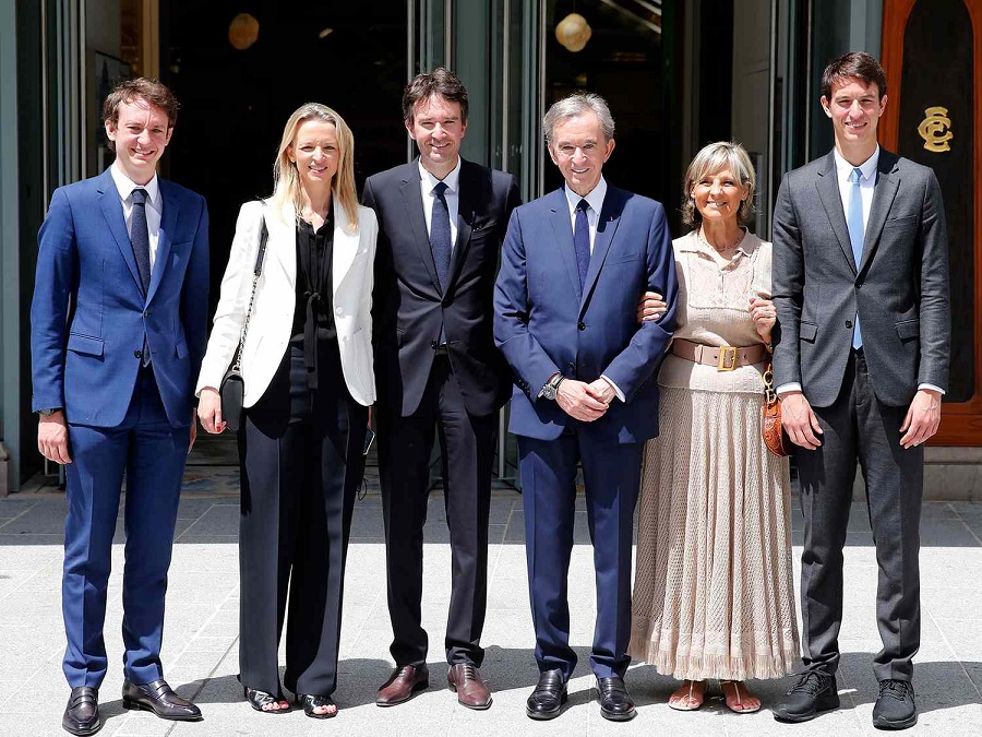 Ảnh thực tế các thành viên trong gia đình Bernard Arnault