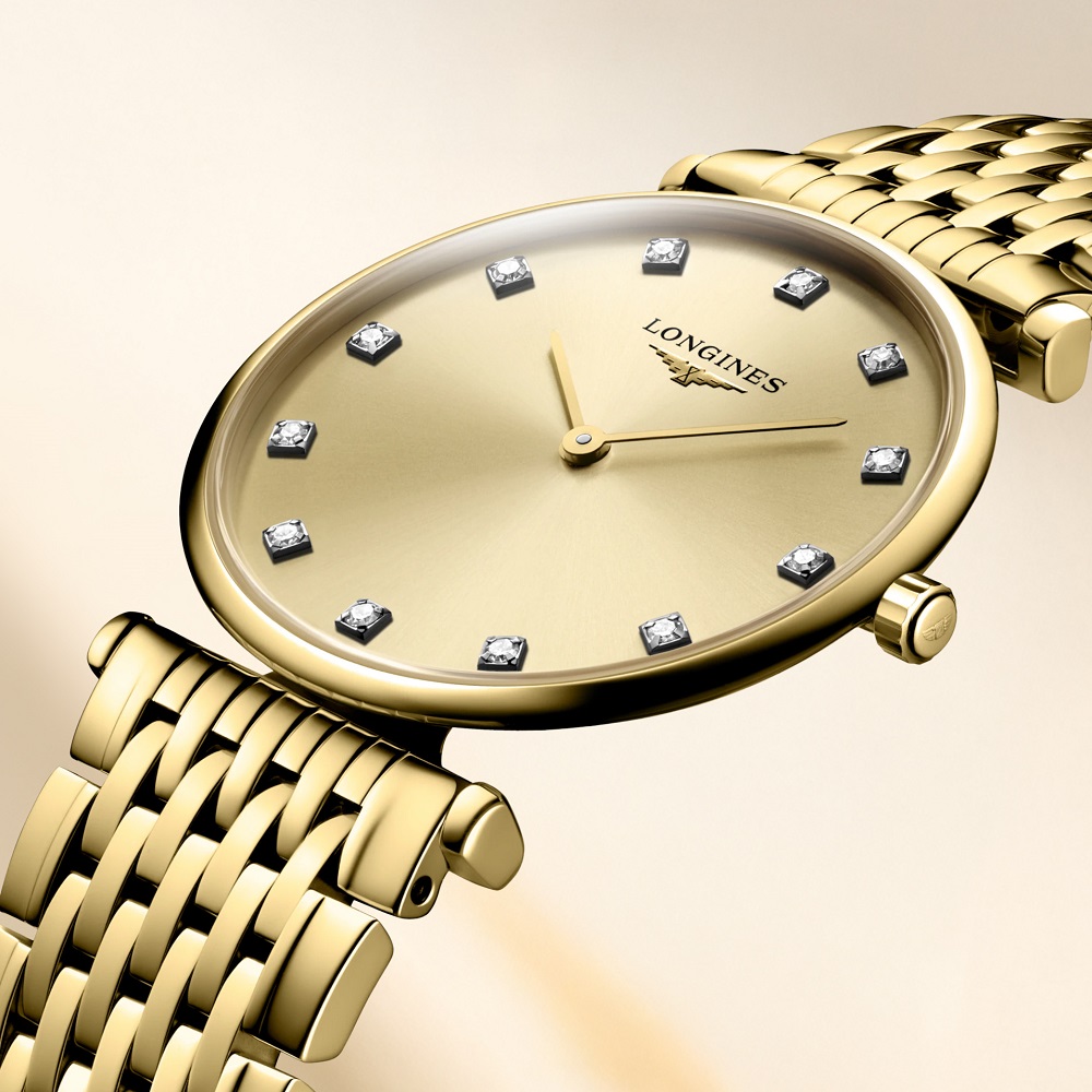 Chiếc đồng hồ Longines đã được lắp ráp hoàn thiện tại nhà máy