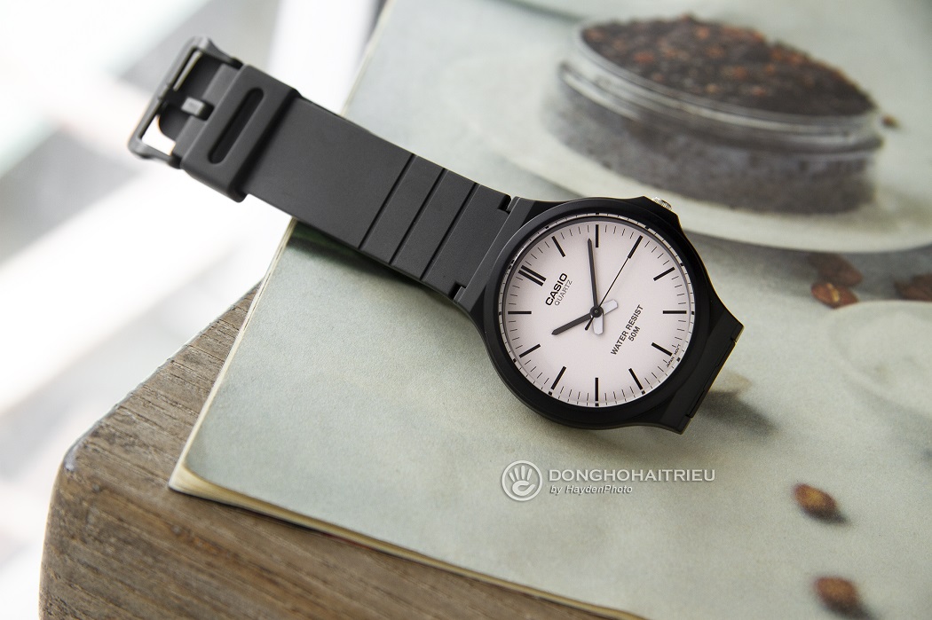 Đồng hồ Casio dưới 1 triệu dây nhựa mặt tròn cho nam