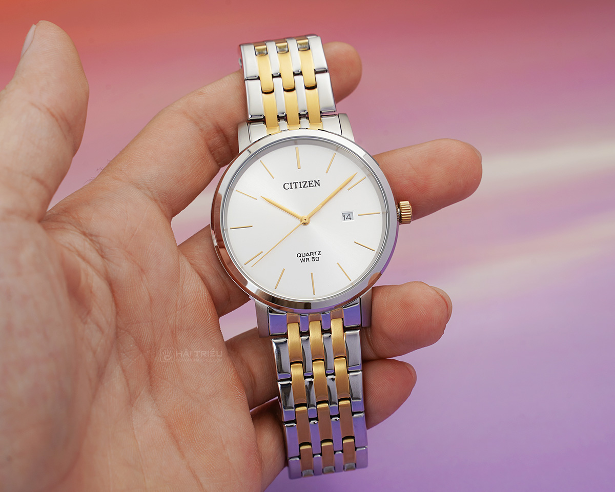 Đồng hồ Citizen nam dây kim loại sử dụng thép không gỉ 316L