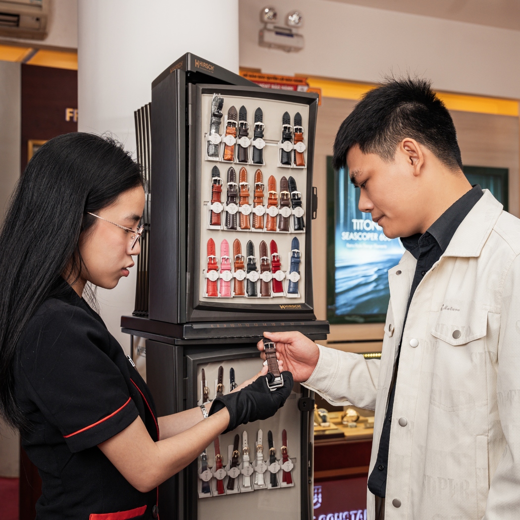 cần thay dây da định kỳ sau 1-2 năm sử dụng