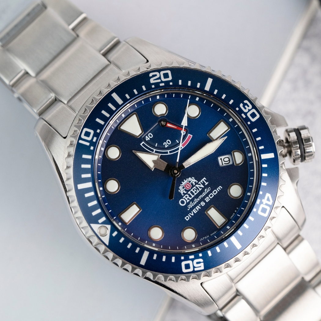 Đồng hồ diver Orient Diver bền bỉ khi hoạt động ngoài trời