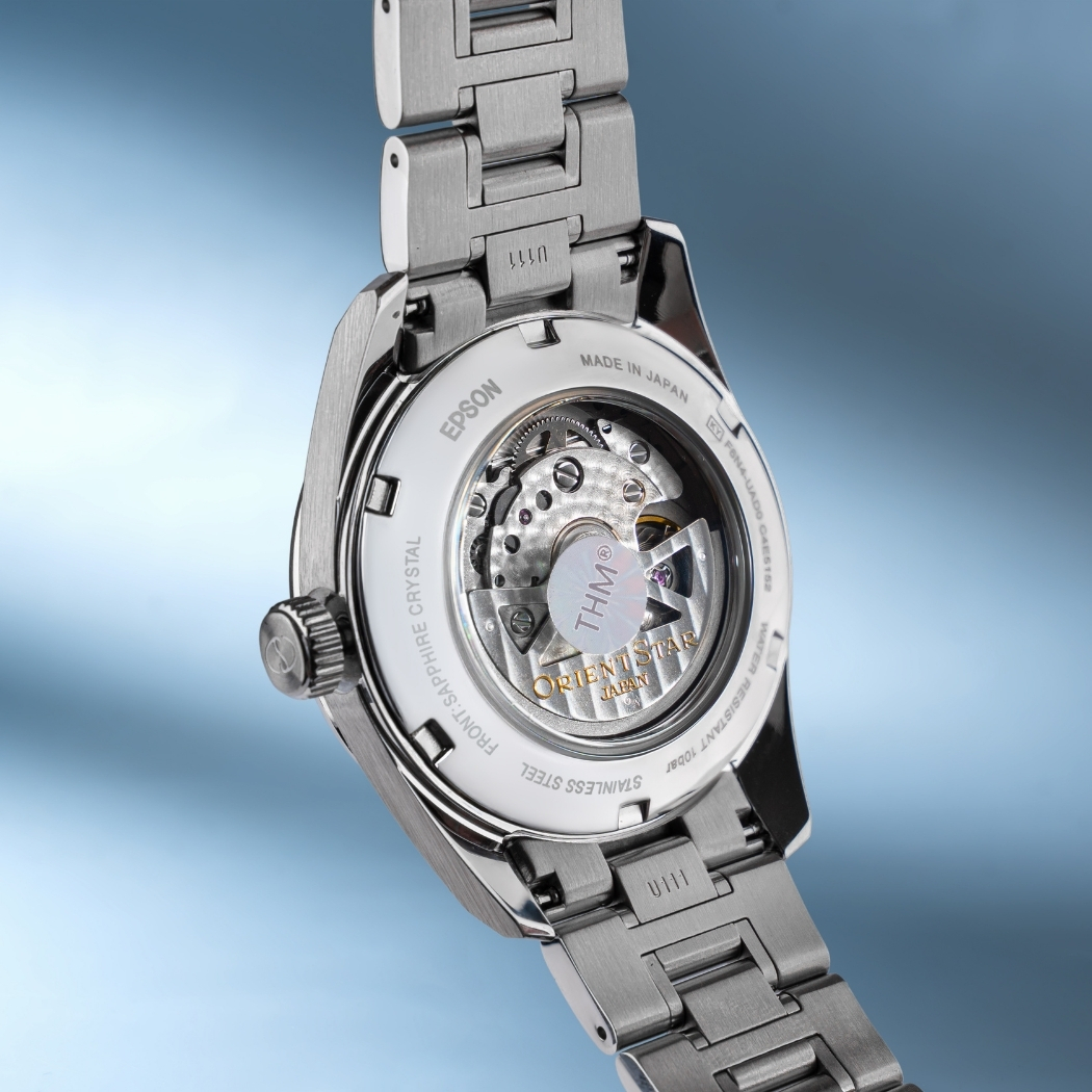 Bộ máy automatic của đồng hồ Orient hoạt động nhờ chuyển động cổ tay