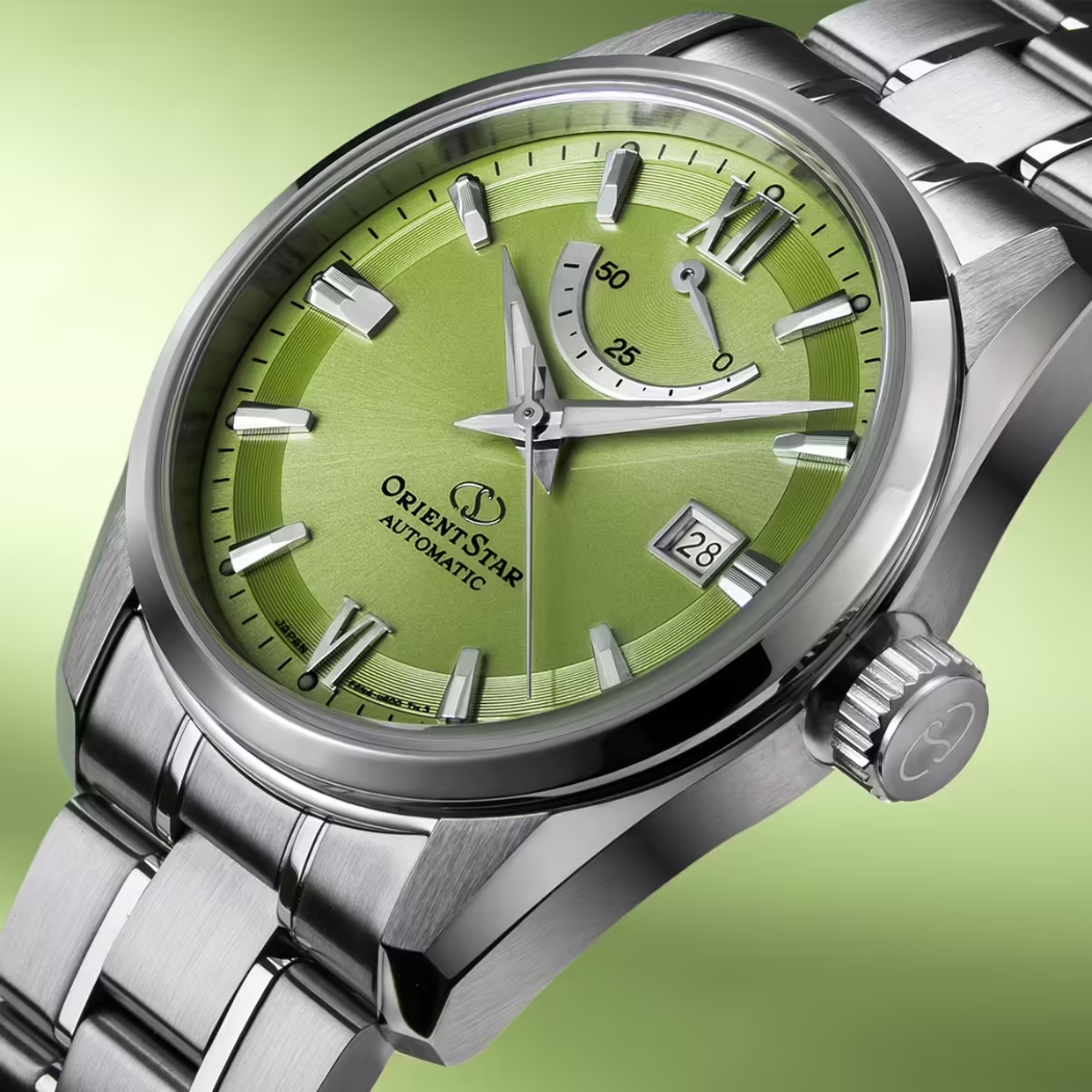 Orient mặt xanh lá cây rất phù hợp với người thích điểm nhấn nhưng không quá phô trương