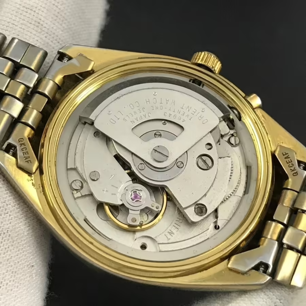 Bộ máy Orient SK Cal.469 có khả năng trữ cót đến 40 giờ
