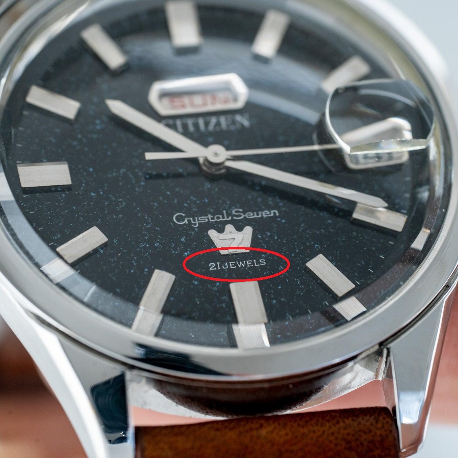Các mẫu đồng hồ Citizen cũ, cổ thường có dòng chữ "21 Jewels" trên mặt số