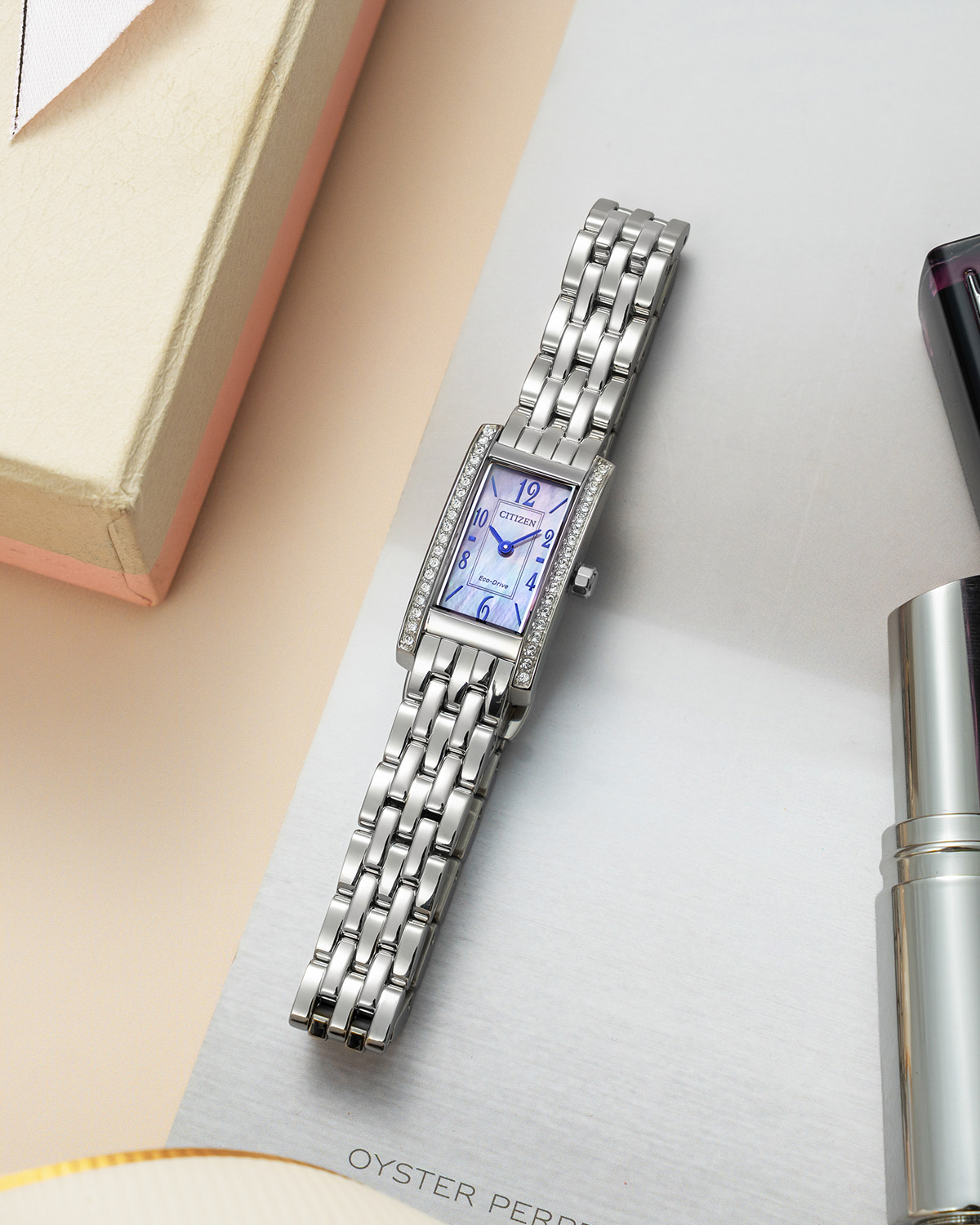Citizen EG7110-54Y mang phong cách cổ điển