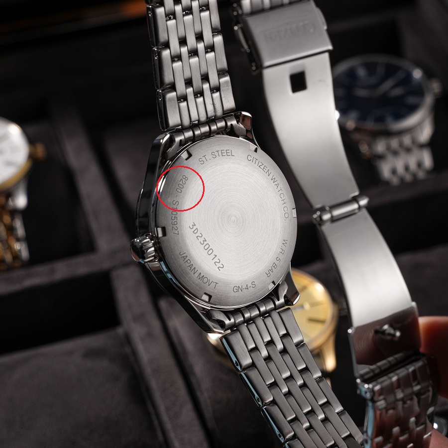 Mẫu Citizen NH8350-59L dùng máy 8200 - Mặt sau
