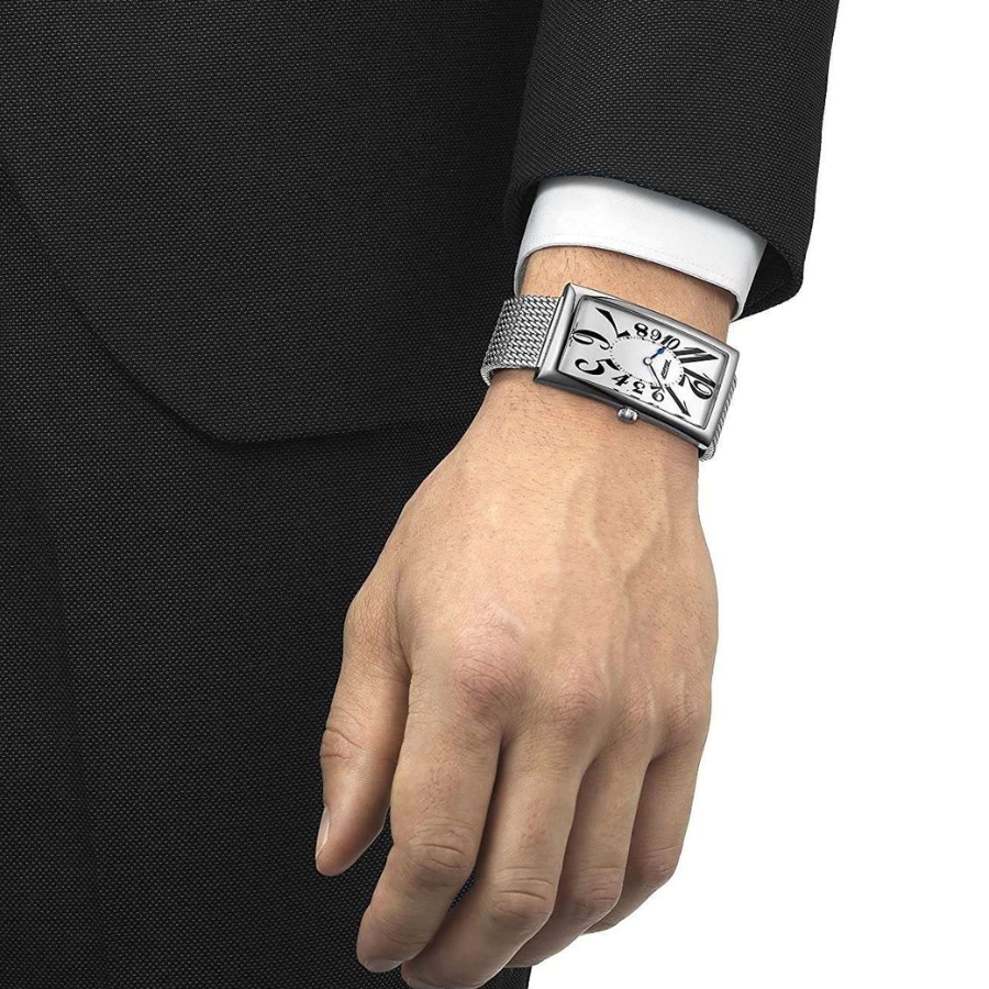 Đồng hồ Tissot nam mặt vuông mang vẻ thanh lịch
