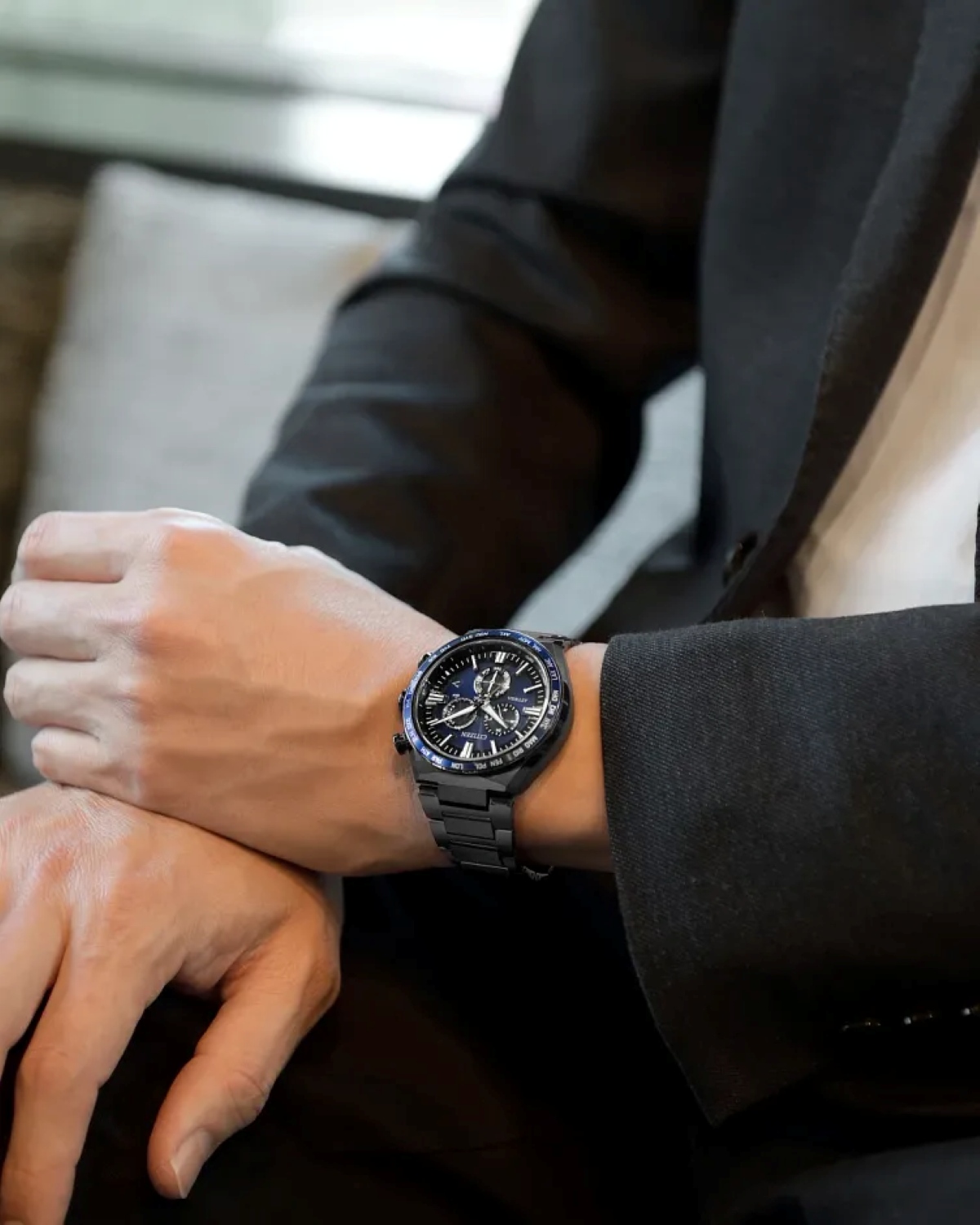 Citizen Eco-Drive Attesa Satellite CC4059-64L là biểu tượng của công nghệ hiện đại của Nhật Bản