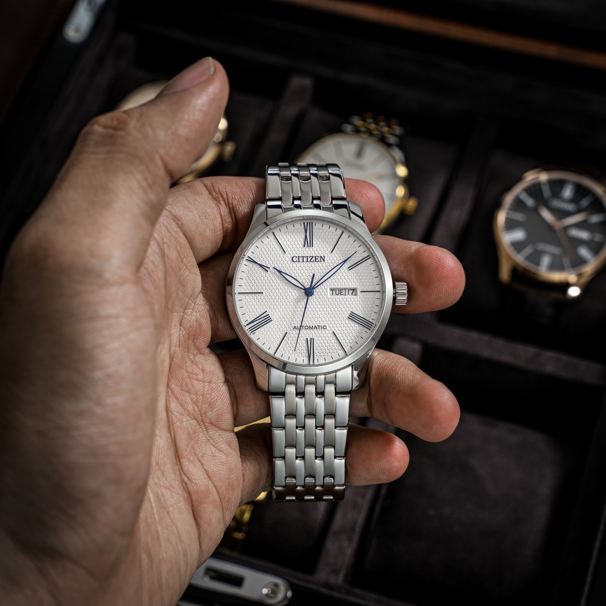 Đồng hồ Citizen NH8350-59B với bộ máy Miyota 8200