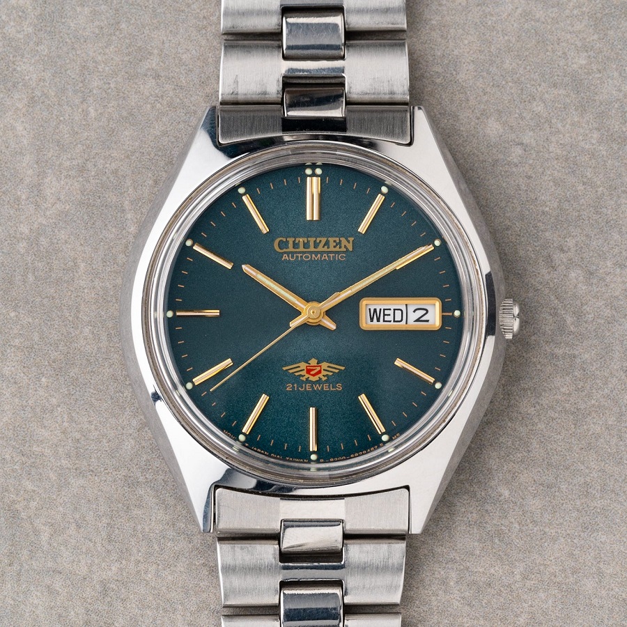 Citizen Eagle 7 - Đến thế hệ này, bạn không còn nhìn thấy lịch ngày nằm trong ô 7 cạnh như ở thế hệ trước