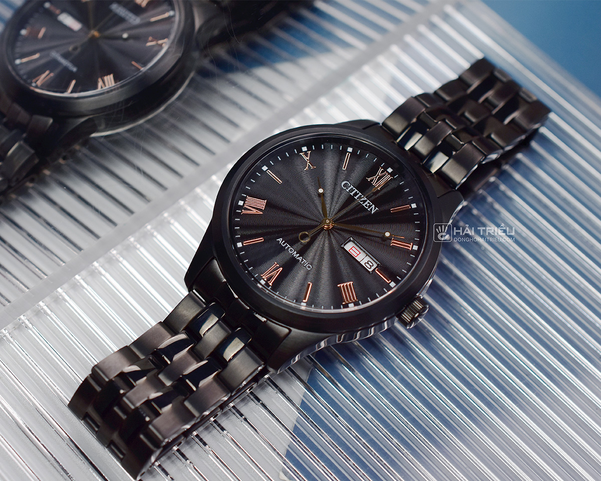 Mẫu Citizen Automatic Sapphire dễ ứng dụng và đeo hằng ngày