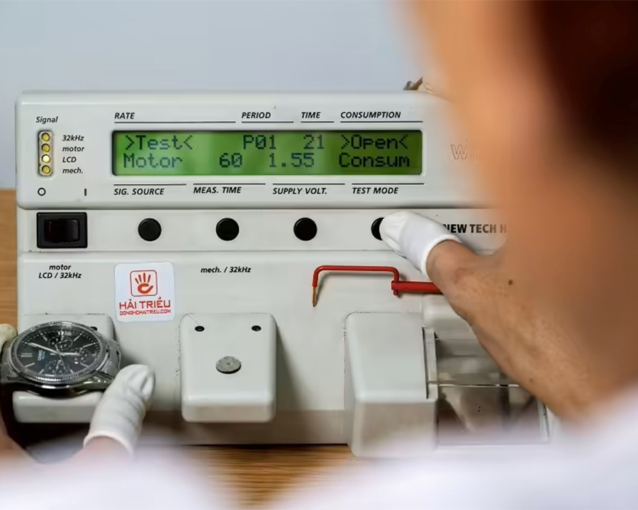 Máy đo độ chính xác cho đồng hồ Quartz - Witschi New Tech Handy II Quartz Watch Testing Machine đến từ Thụy Sỹ.