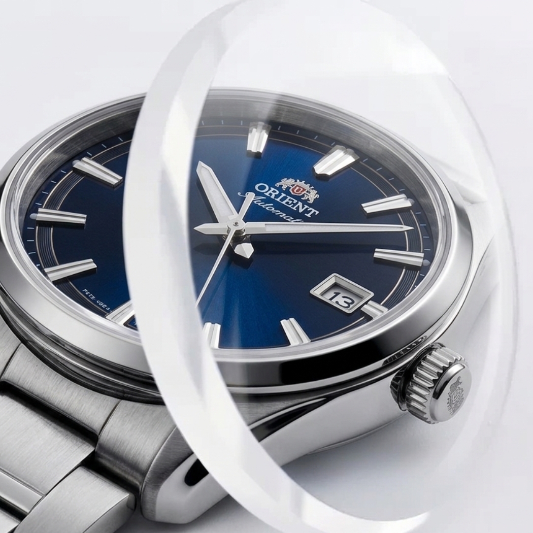 kính Sapphire trên đồng hồ Orient với độ cứng chỉ sau kim cương