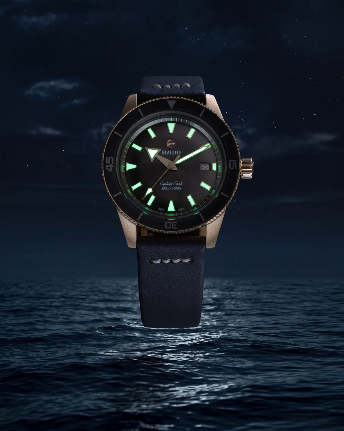 Dạ quang Super-LumiNova trên Rado R32504306.